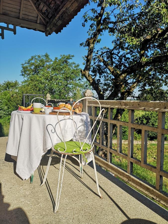 La Maison Fleur De Frangipanier Saint-Genix-sur-Guiers Екстер'єр фото