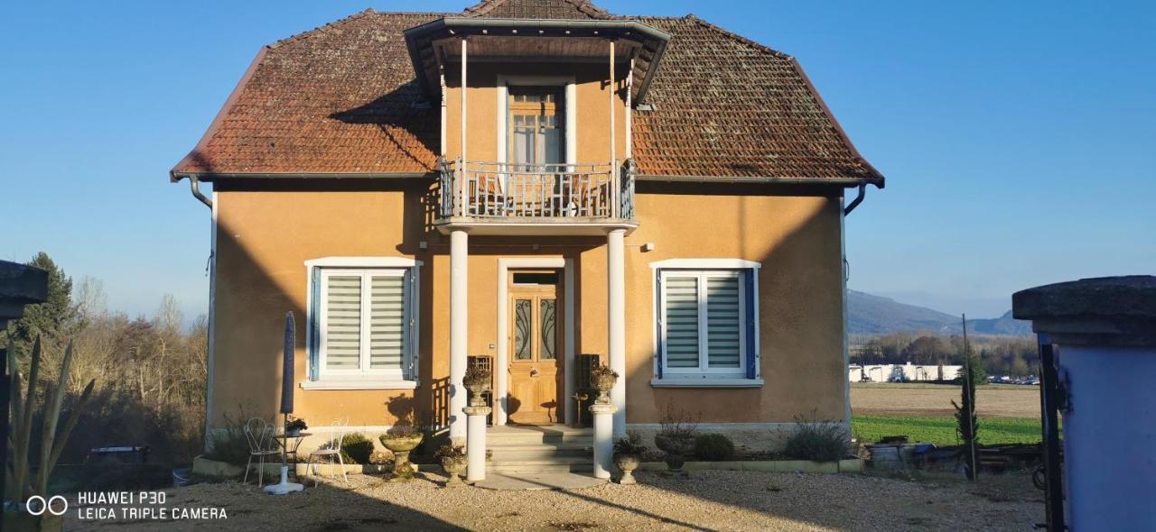 La Maison Fleur De Frangipanier Saint-Genix-sur-Guiers Екстер'єр фото